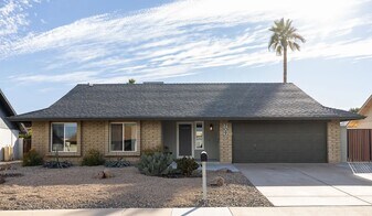 709 W Vaughn St in Tempe, AZ - Building Photo