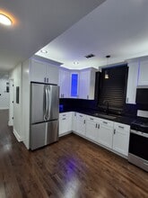 7939 S Justine St in Chicago, IL - Building Photo - Building Photo