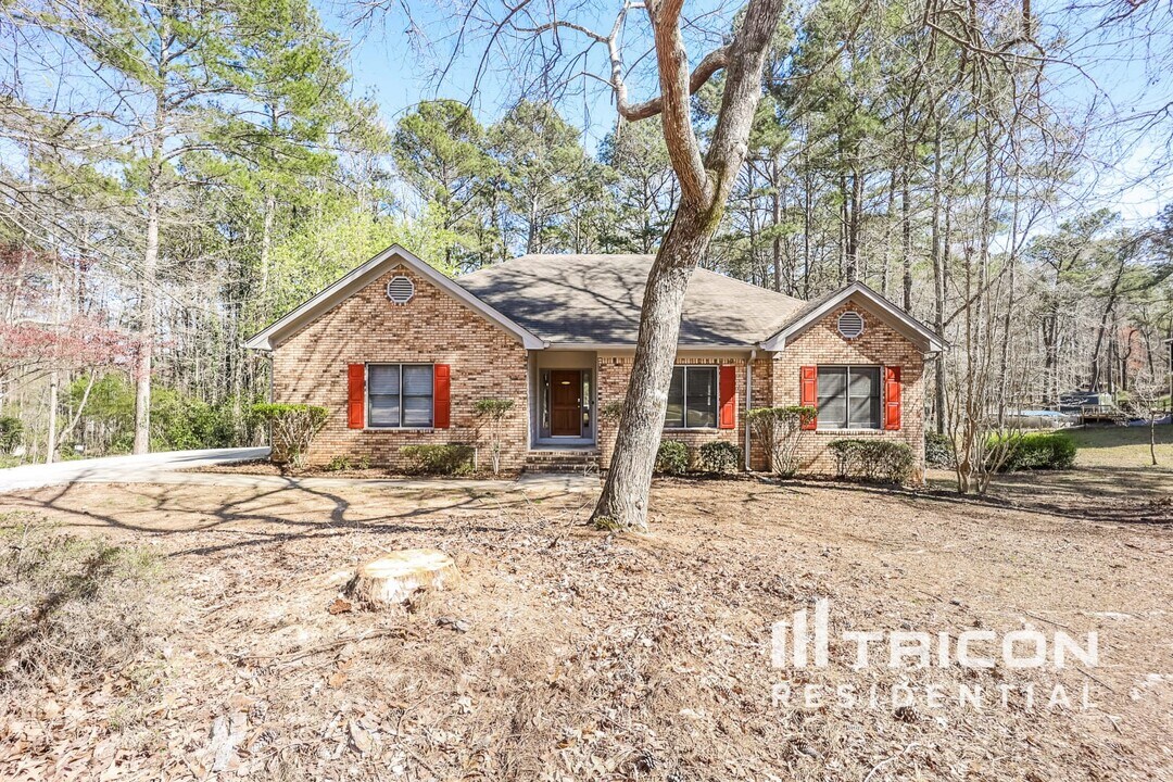 140 Vista Ln in Tyrone, GA - Building Photo