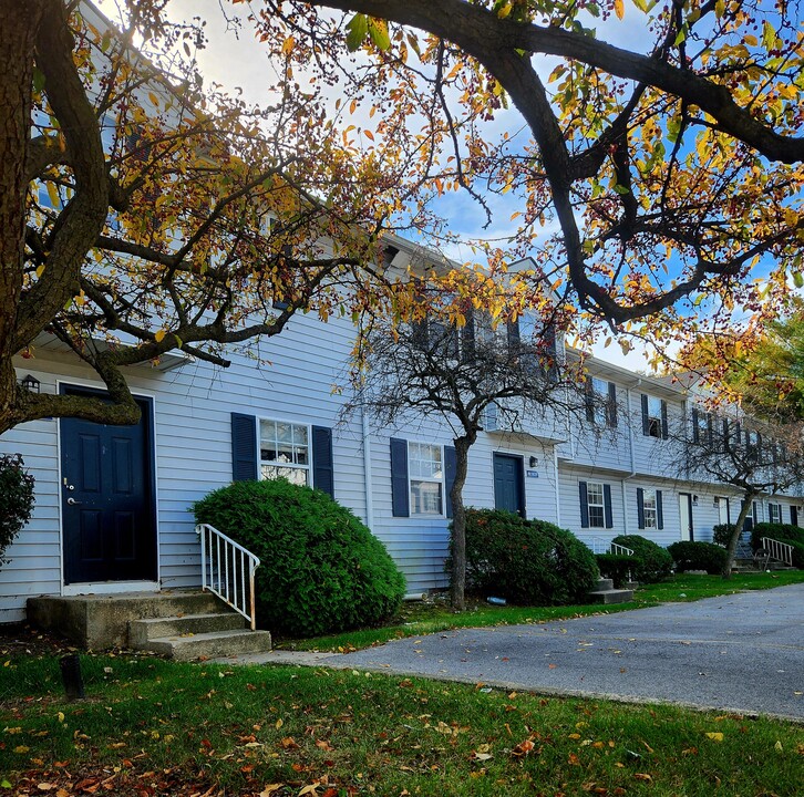 Canyon Cove Villas and Townhomes in Toledo, OH - Foto de edificio