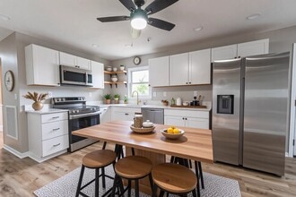 212 Couch St in McMinnville, TN - Building Photo - Building Photo