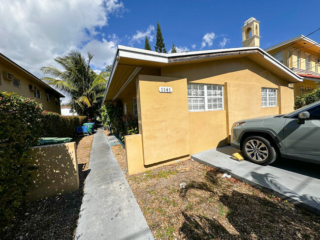 1141 SW 4th St in Miami, FL - Building Photo - Building Photo