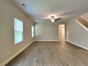 3812 Sapphire Ridge Ct in Raleigh, NC - Building Photo - Building Photo