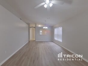 10435 Blackmore Dr in Tampa, FL - Building Photo - Building Photo