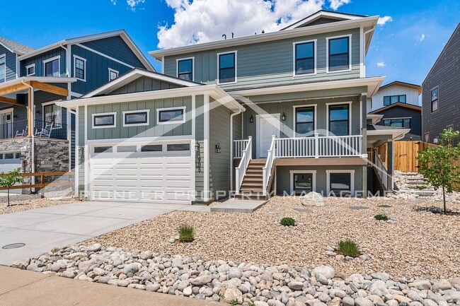 935 Arapahoe Cir