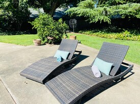 914 Arbutus Ave in Chico, CA - Building Photo