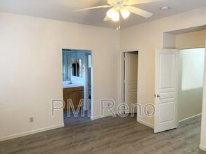 5725 W Brookdale Dr in Reno, NV - Building Photo - Building Photo