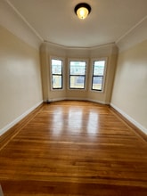 5650 Mission St in San Francisco, CA - Foto de edificio - Building Photo