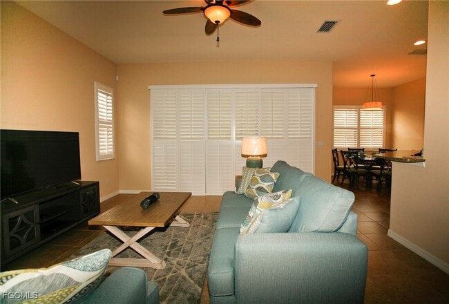11070 Esteban Dr in Ft. Myers, FL - Foto de edificio - Building Photo