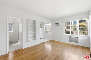 1748 Malcolm Ave in Los Angeles, CA - Building Photo