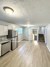 8802 Homewood Dr in Riverdale, GA - Building Photo - Building Photo