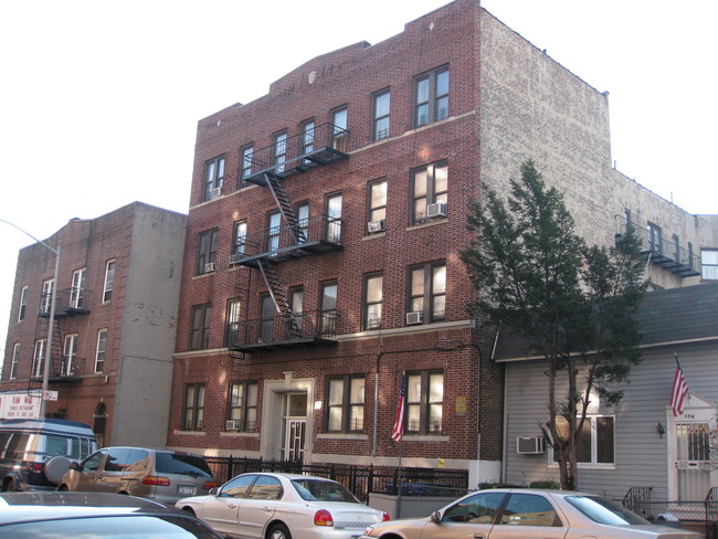 180 Erasmus St in Brooklyn, NY - Building Photo - Building Photo