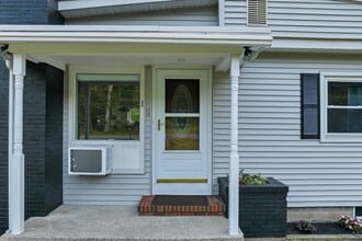 1 Mockingbird Hill Rd in Windham, NH - Building Photo - Building Photo