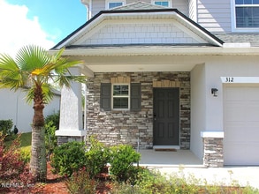 312 Aventurine Ave in St. Augustine, FL - Foto de edificio - Building Photo
