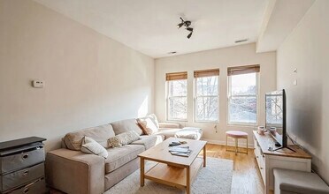 Cornelia & Racine in Chicago, IL - Building Photo - Building Photo