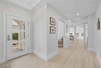 360 Carlton Pl in Naples, FL - Building Photo - Building Photo