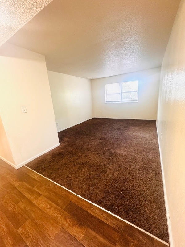 property at 1415 W Maple Ave