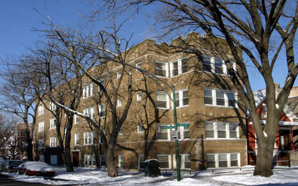 1100 N Hoyne Ave in Chicago, IL - Foto de edificio