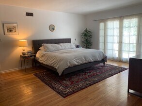 2660 Byron Pl in West Hollywood, CA - Building Photo - Building Photo