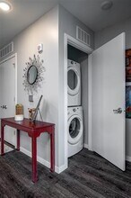 1 University Way in Iowa City, IA - Building Photo - Building Photo