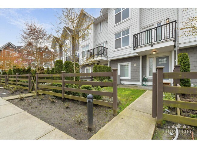 145641 Winter Crescent in Surrey, BC - Building Photo - Building Photo