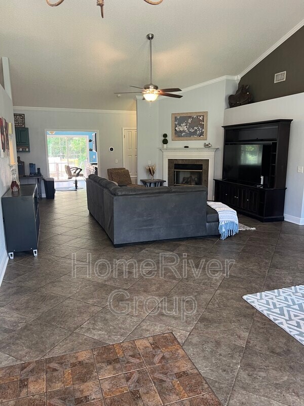 406 Swift Fox Run in Crestview, FL - Building Photo - Building Photo