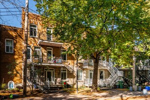 5693 Brisset Rue in Montréal, QC - Building Photo