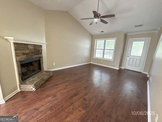 124 Waters Edge Dr in Locust Grove, GA - Building Photo - Building Photo
