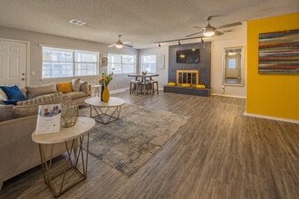 The Concord At Orchard in Midwest City, OK - Foto de edificio - Building Photo