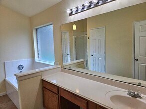 1222 Hemple Dr in Rosenberg, TX - Building Photo - Building Photo