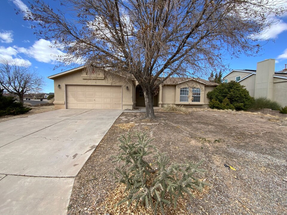 7284 Spruce Mountain Loop NE in Rio Rancho, NM - Building Photo