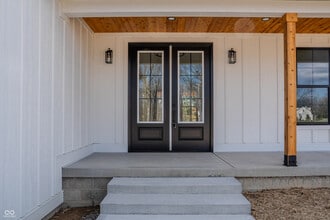 5123 Oak Rdg Pl in Columbus, IN - Building Photo - Building Photo