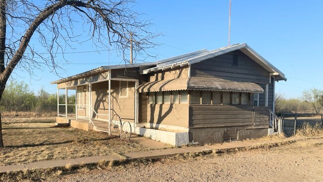1902 Ksny Dr
