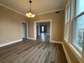 15 Broadway, Unit 3F in Cohoes, NY - Building Photo - Building Photo