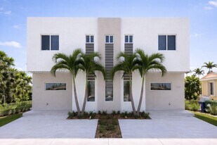 3323 SW 87th Pl in Miami, FL - Building Photo