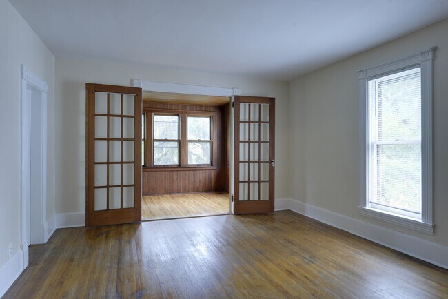 2517 Monroe St NE, Unit 2 in Minneapolis, MN - Building Photo - Building Photo