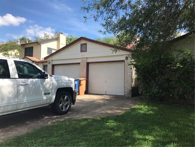9011 Sedgemoor Trail in Austin, TX - Building Photo - Building Photo
