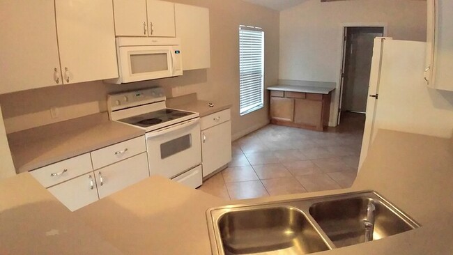 14528 Lake Price Dr in Orlando, FL - Building Photo - Building Photo