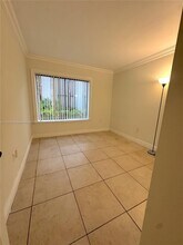 3215 Coral Lake Dr in Coral Springs, FL - Building Photo - Building Photo