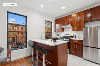 232 MacDonough St in Brooklyn, NY - Building Photo - Building Photo