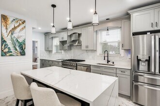 815 Central Ave in Dover, NH - Foto de edificio - Building Photo