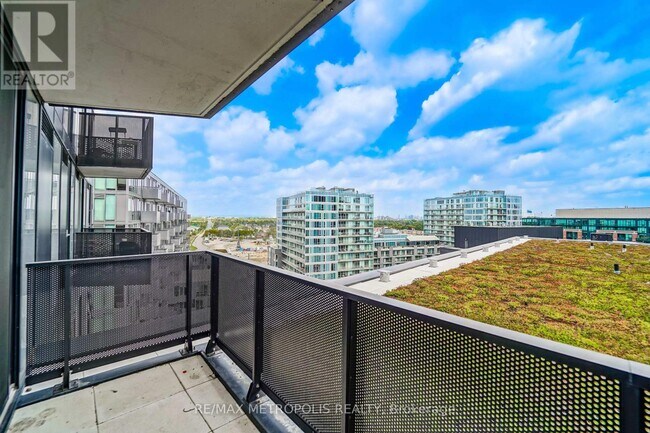 property at 30 Tretti Wy
