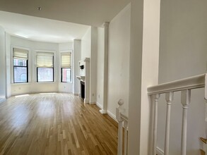 10 Charlesgate E, Unit 34 in Boston, MA - Building Photo - Building Photo