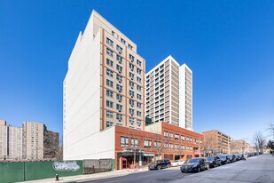 13739 45th Ave in Flushing, NY - Building Photo