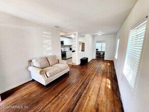 1823 E 25th St in Jacksonville, FL - Building Photo - Building Photo