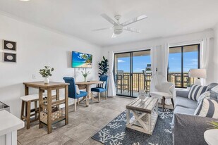 40 Folly Field Rd in Hilton Head Island, SC - Building Photo