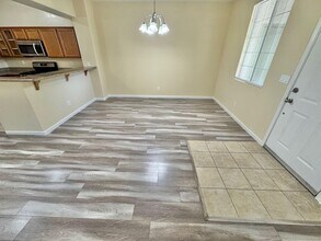 10217 King Henry Ave in Las Vegas, NV - Building Photo - Building Photo