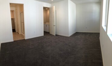 19513 Astor Pl in Northridge, CA - Building Photo - Building Photo