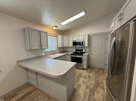 667 E 1650 S St in Orem, UT - Building Photo