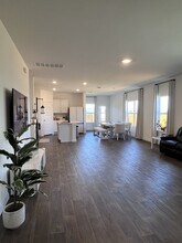 305 Concho River Dr in Hutto, TX - Building Photo - Building Photo